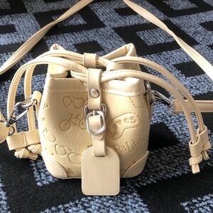 WomenCream Drawstring Bucket Bag - Unbranded